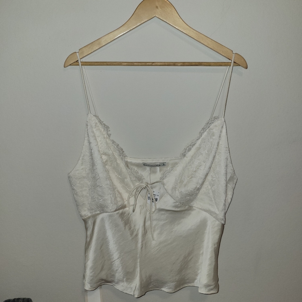 Abercrombie & Fitch Cream Lace Camisole size xl